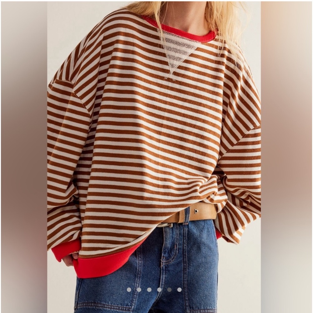 NWT FREE PEOPLE Coffee/Red  combo crewneck sweatshirt. Sz L